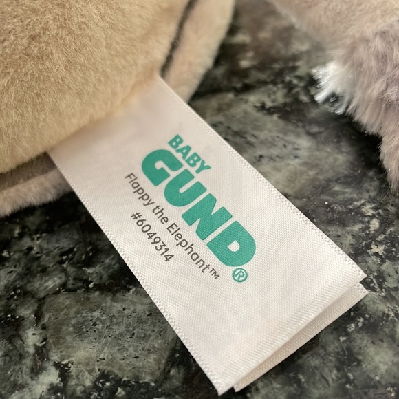 Gund FLAPPY Elephant
Animated 11" Musical Sings/Moves Plush Toy - Picture 3 of 3